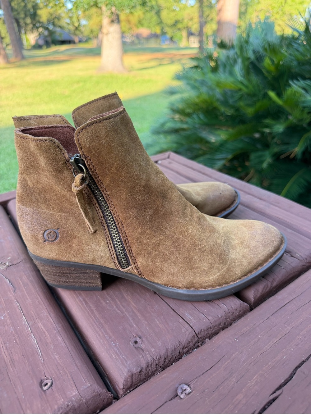 Born Brown Distressed Suede Leather Zip Ankle Boots Size 6.5 $135 Retail